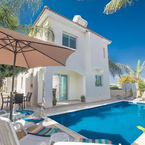 https://georges-villa.protaras-cy-hotels.com