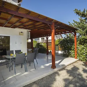 https://marina-43.protaras-cy-hotels.com